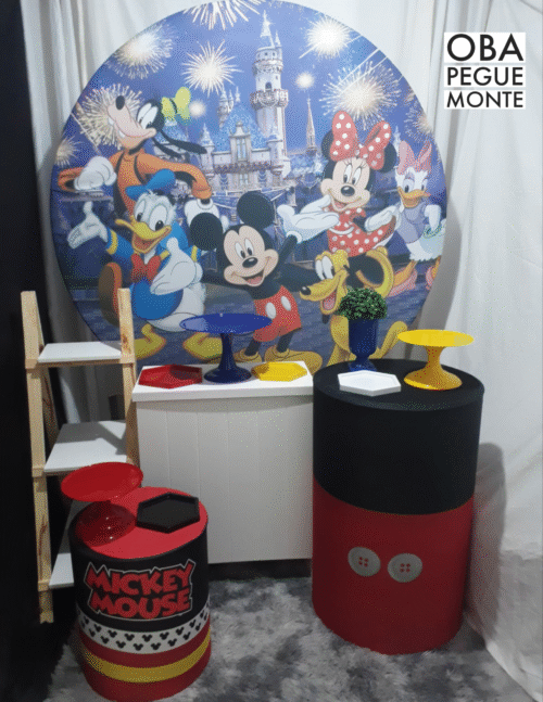 Pick up and assemble Mickey's Gang