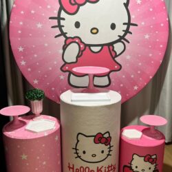 Take and mount Hello Kitty