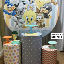 Pick up and assemble Looney Tunes